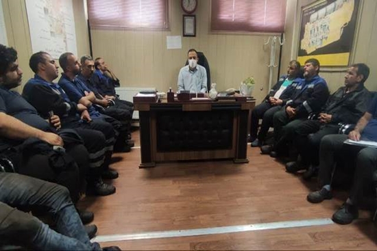 برگزاری جلسه آموزشی با عنوان اصلاح سبک زندگی سالم با آموزه های طب ایرانی برای کارکنان شرکت تام لکوموتیو شهرستان اسلامشهر 